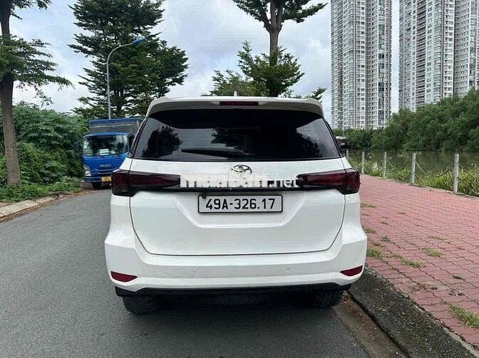 Toyota Fortuner dầu 2020 2.4G 4x2 MT - 86 km