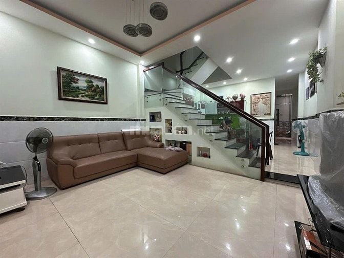  Bán nhà mặt tiền đường 30m Lê Đức Thọ 151m2 ngang 5.1m 4 tầng BTCT ng