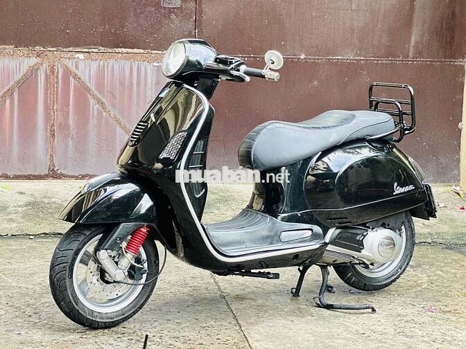 VESPA GTS 125CC IE SUPPER PHUN XĂNG NHẬP Ý