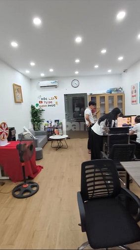 Chính chủ cho thuê nhà Liền Kề 6 Tầng tại: Phạm Tuấn Tài,Cầu Giấy