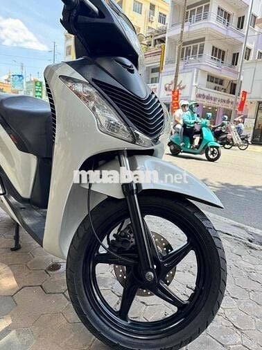 sh150 ý đầu 104 trắng đen sporty