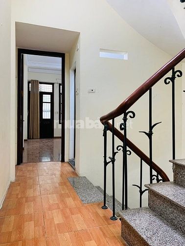 Bán nhà phố Lạc Trung P/Lô ô tô vào nhà, Dt 67m2, 3t, giá 15.65 tỷ,
