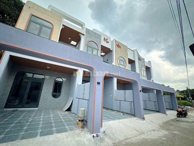 Bán Nhà đẹp 1 trệt 1 lầu Tân Vạn 3pn  xây mới 100% chìa khoá trao tay 