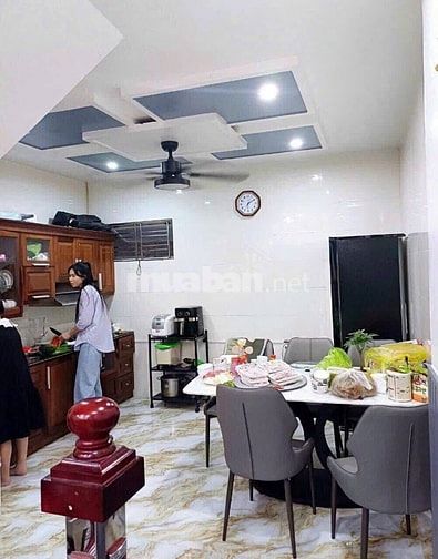 Nhà giá siêu hời giảm tới 200tr đường Tân Kỳ Tân Quý, Tân Phú, giá 2tỷ