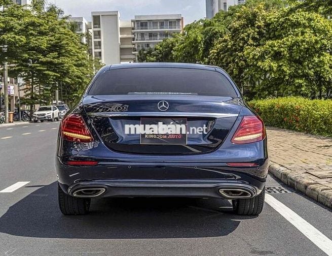 Mercedes_E200_Sport 2020 màu xanh nt nâu siêu đẹp