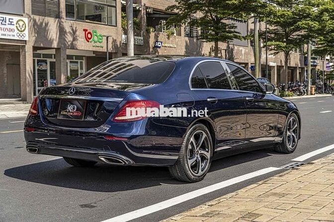Mercedes_E200_Sport 2020 màu xanh nt nâu siêu đẹp