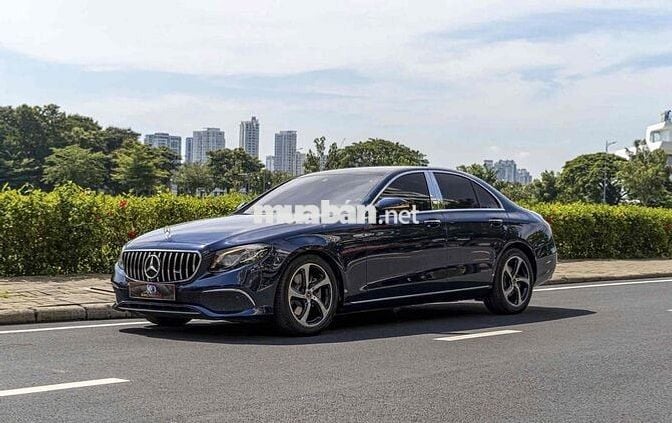 Mercedes_E200_Sport 2020 màu xanh nt nâu siêu đẹp
