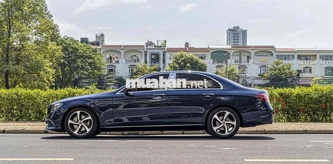 Mercedes_E200_Sport 2020 màu xanh nt nâu siêu đẹp