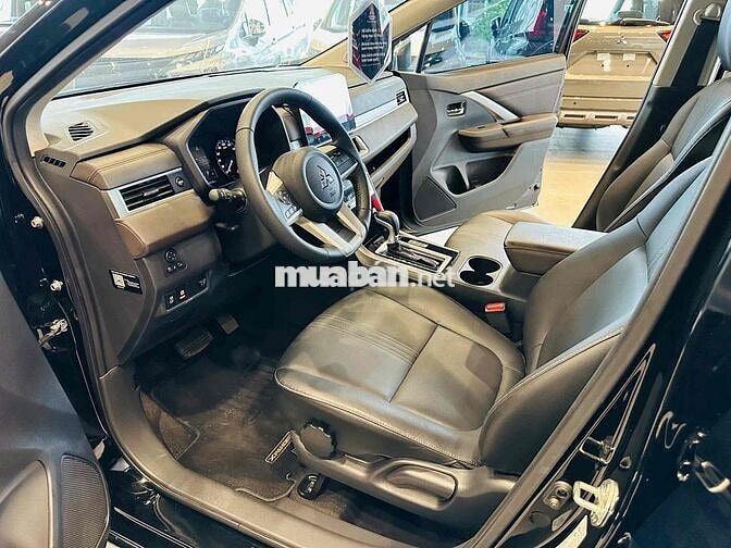 Mitsubishi Xpander 2024 Premium 1.5 AT - 9600 km