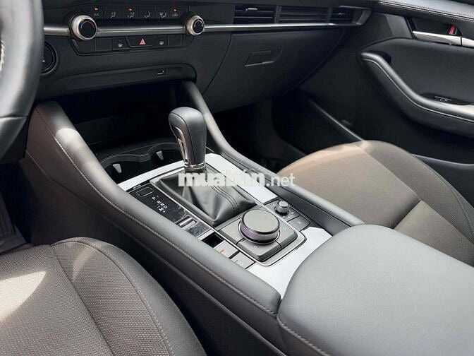 Mazda 3 2021 1.5 Deluxe - 22000 km