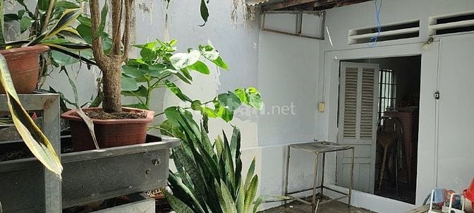 Cho thuê nhà quận 9, 2 phòng ngủ, giá thuê 5tr, cọc 1 tháng 