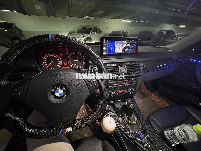 BMW 320i E90