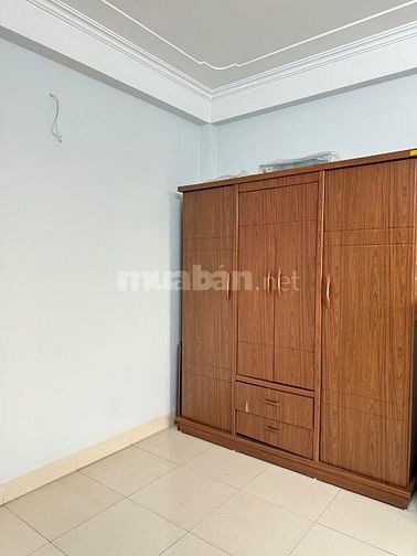 Cho nữ thuê phòng trọ chung chủ, ngõ 235 Nguyễn Trãi, Q. Thạn Xuân