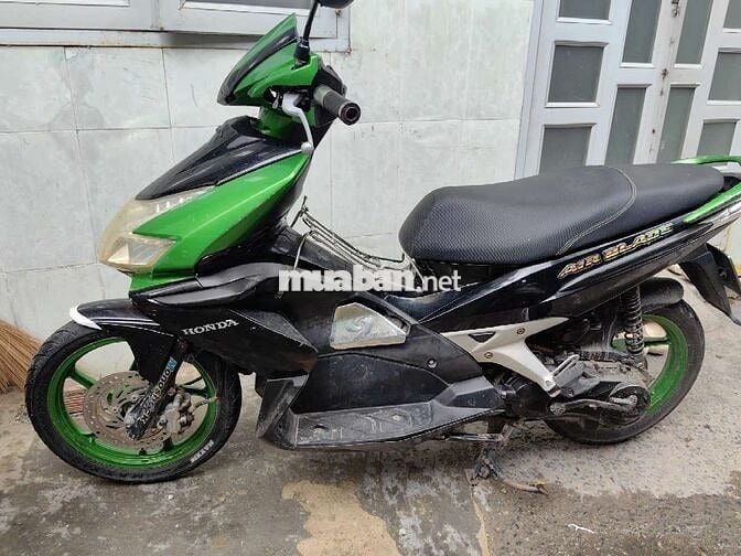 Honda Air Blade. Biển số thành phố