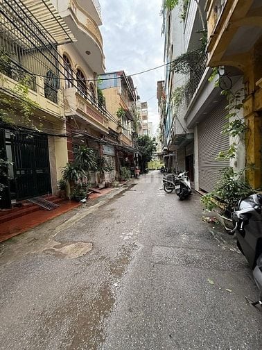 Nhà 52m2, ngay gần Hồ Hoàng Cầu, Ô Chợ Dừa kéo dài, tương lai cực sáng
