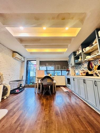 Nhà 52m2, ngay gần Hồ Hoàng Cầu, Ô Chợ Dừa kéo dài, tương lai cực sáng