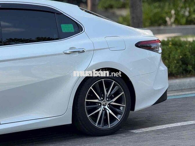 🚘 Toyota Camry 2.0Q 2022 - Đăng kí lần đầu 12/2022
