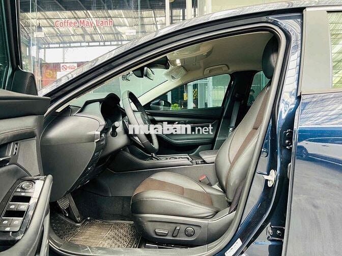 MAZDA 3 LUXURY 2025 MỚI ĐI 163KM NHƯ XE HÃNG
