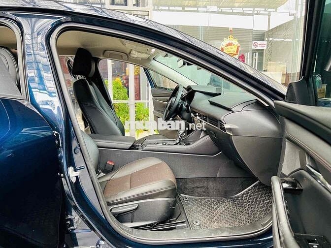 MAZDA 3 LUXURY 2025 MỚI ĐI 163KM NHƯ XE HÃNG