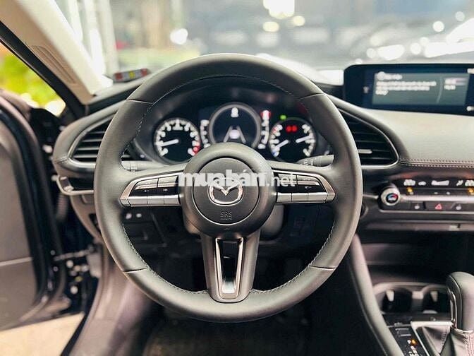 MAZDA 3 LUXURY 2025 MỚI ĐI 163KM NHƯ XE HÃNG