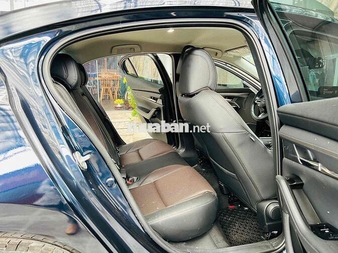 MAZDA 3 LUXURY 2025 MỚI ĐI 163KM NHƯ XE HÃNG