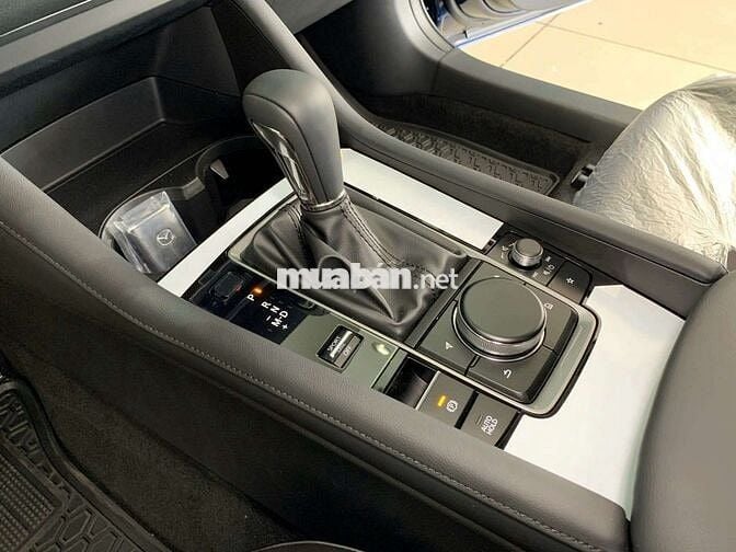 Mazda 3 luxury sx/đk 08-2025, 163km, BhVC đầy đủ.