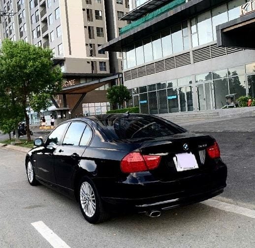 Dư dùng Bán rẻ BMW 320i 2012 Zin rất đẹp. Hoặc đổi xe lớn hơn!