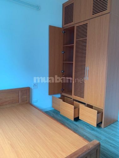 Cho thuê căn hộ chung cư mặt đường Trần Thái Tông Cầu Giấy Hà Nội