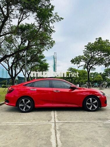 Honda Civic 2017 1.5L Vtec Turbo - 117000 km