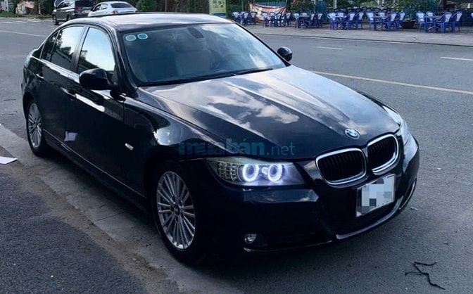 Dư dùng Bán rẻ BMW 320i 2012 Zin rất đẹp. Hoặc đổi xe lớn hơn!