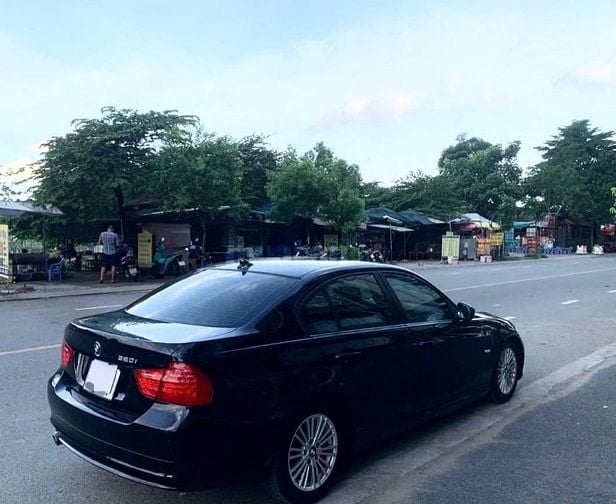 Dư dùng Bán rẻ BMW 320i 2012 Zin rất đẹp. Hoặc đổi xe lớn hơn!