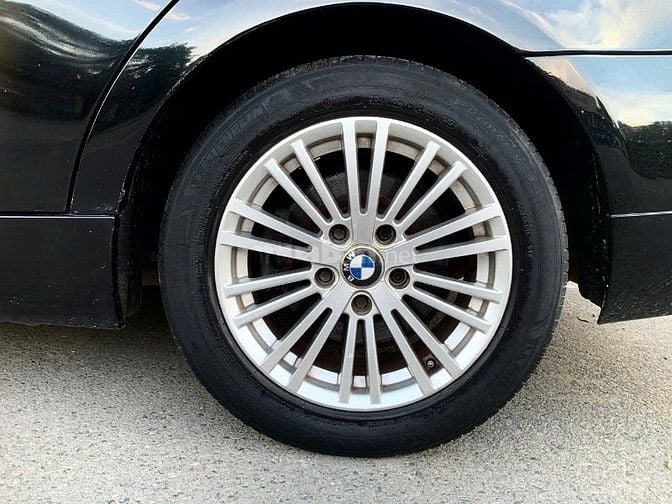 Dư dùng Bán rẻ BMW 320i 2012 Zin rất đẹp. Hoặc đổi xe lớn hơn!