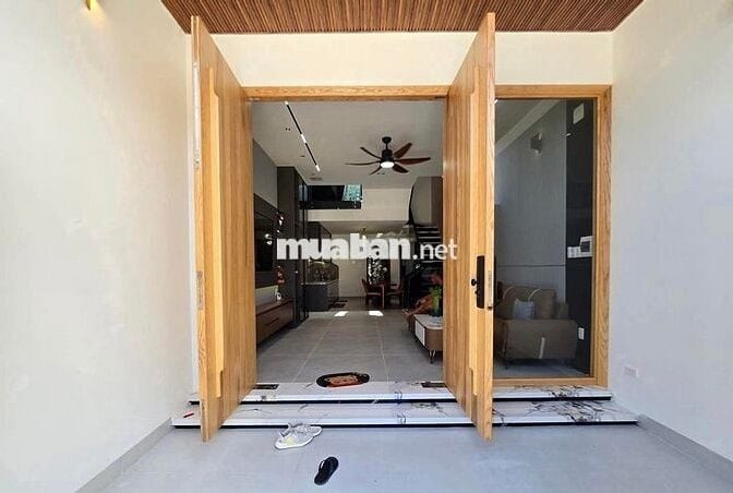 CHÍNH CHỦ BÁN CĂN 2 LẦU ĐANG CHO THUÊ GIÁ 16TR SHR BÌNH CHÁNH