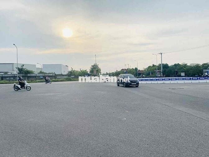 Sót 1 lô 125m2 Mai Đình-Sóc Sơn-lô góc-ngõ thông xe tải-Hơn 3 tỷ.