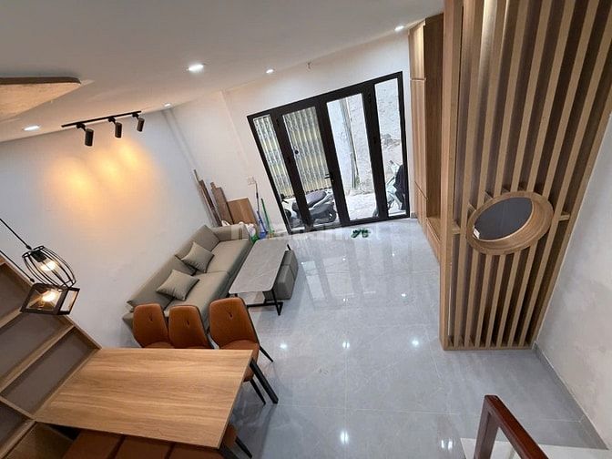 Hai Bà Trưng - Nhà 4 tầng xây mới - 30m ra mặt phố ô tô tránh - 5.9 tỷ