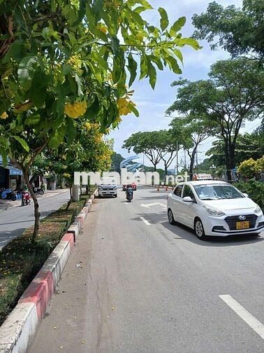 Chủ ko kinh doanh nữa nay bán mặt tiền vòng xoay bãi sau biển vũng tàu