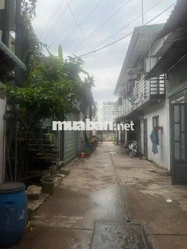 Nhà(4x15m) Lê Trọng Tấn Gác Lửng 2PN Hẻm Xe hơi