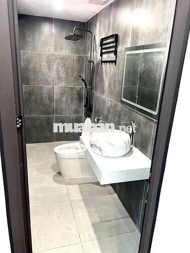 Em đang cần bán nhà 5t,40m tại Bà Triệu,HĐ,mới xây,ngõ to chỉ 8t