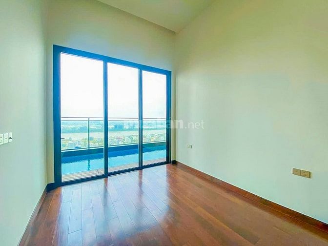 Bán hoặc cho thuê Căn hộ tại Define tầng cao gồm 4 phòng ngủ 325m2