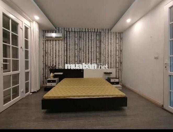 Tôi cần bán nhà mặt ngõ Văn Cao, 5tầng full nội thất.
