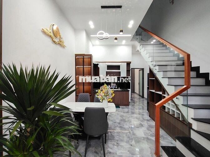 GIÁ RẺ BẤT NGỜ - NHÀ MẶT TIỀN 80M2 TRUNG TÂM THỦ DẦU MỘT