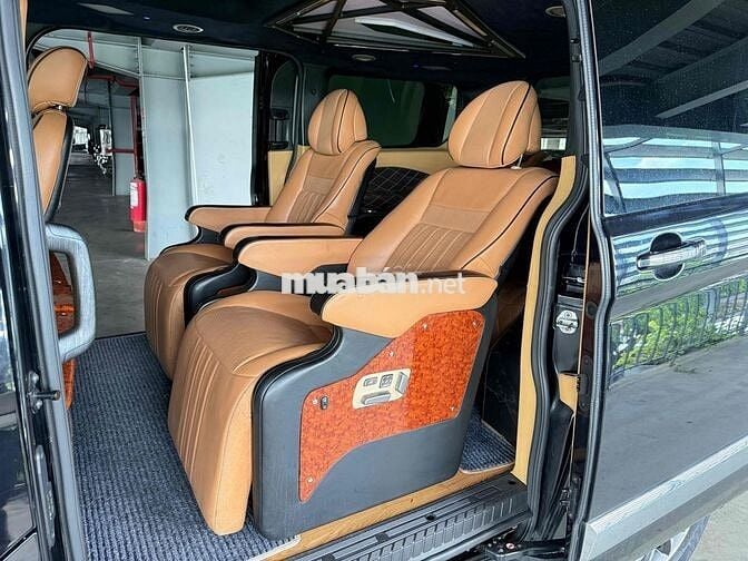 Ford Transit 2019 Limousine rất đẹp hỗ trợ vay 70%