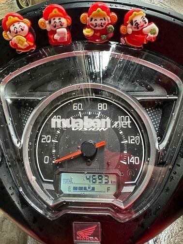 Honda Vision 2024 biển HN mới đi 4600km