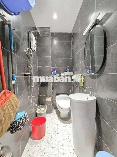 NHÀ MẶT TIỀN ĐEP-PHÚ NHUÂN-VỊ TRÍ VÀNG-NƠI ĐÁNG SỐNG.