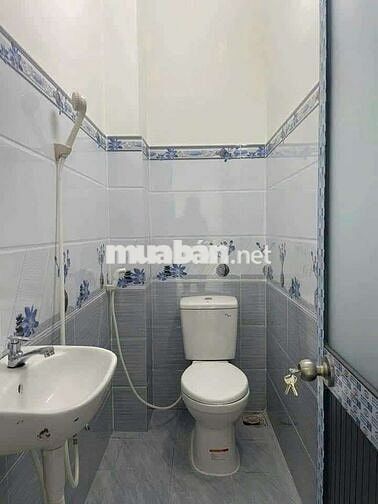 BÁN NHÀ CẤP 4 SỔ HỒNG RIÊNG DIỆN TÍCH 105m2 GẦN CHỢ VĨNH LỘC B 780TRỊU