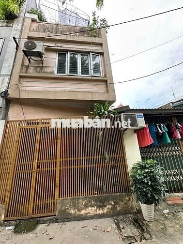 Bán nhà 3 tầng - gần 40m2 - Full sổ đỏ thổ cư