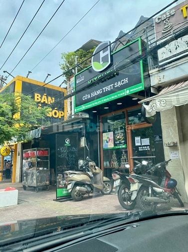 Chính chủ bán nhà mặt tiền Huỳnh Tấn Phát sổ hồng.