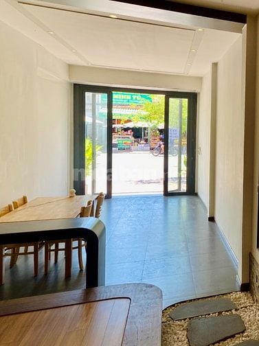 Chính chủ bán nhà mặt tiền Huỳnh Tấn Phát sổ hồng.