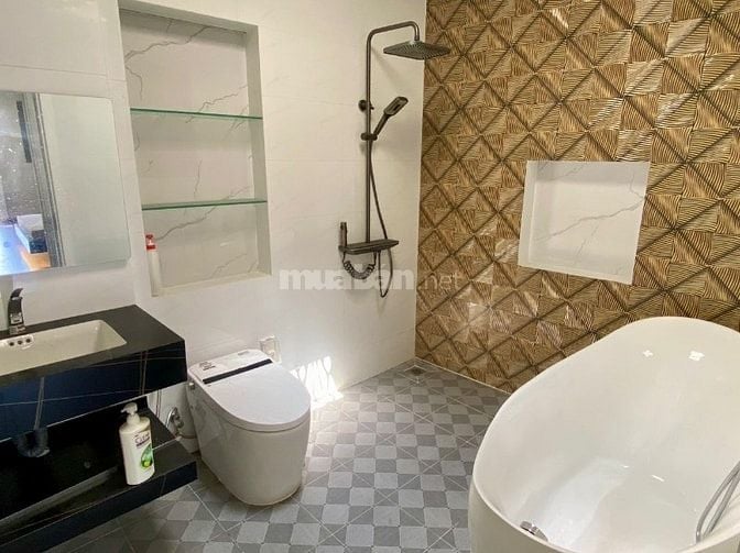 Chính chủ bán nhà mặt tiền Huỳnh Tấn Phát sổ hồng.
