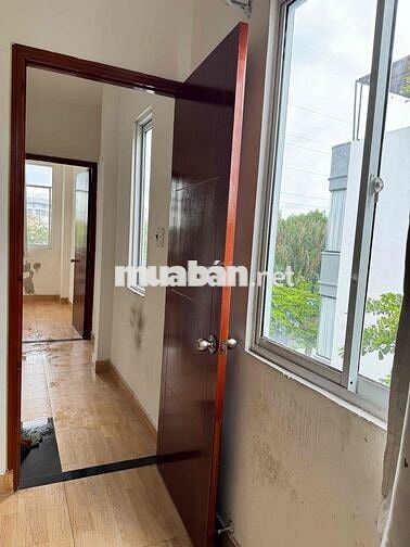 Nhà nguyên căn 4 phòng ngủ, căn góc mặt tiền hẻm 8m